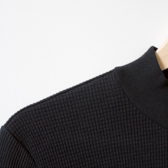 ‼️NWT‼️ - TNA Thermal Mockneck - Picture 9 of 16